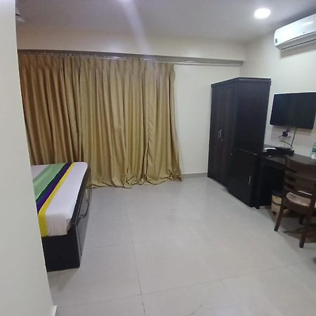 Blossoms Room The Plaza-Luxury Collection- Lakdikapul Hyderabad Exterior photo