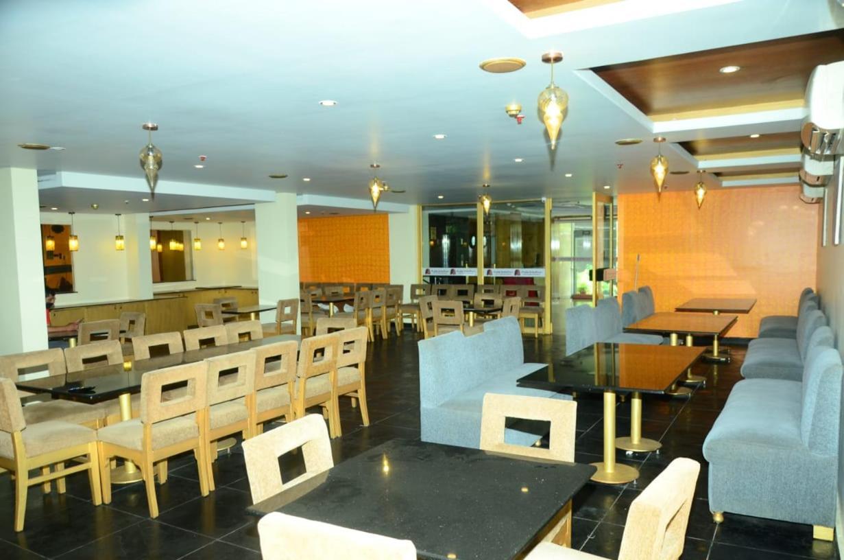 Blossoms Room The Plaza-Luxury Collection- Lakdikapul Hyderabad Exterior photo