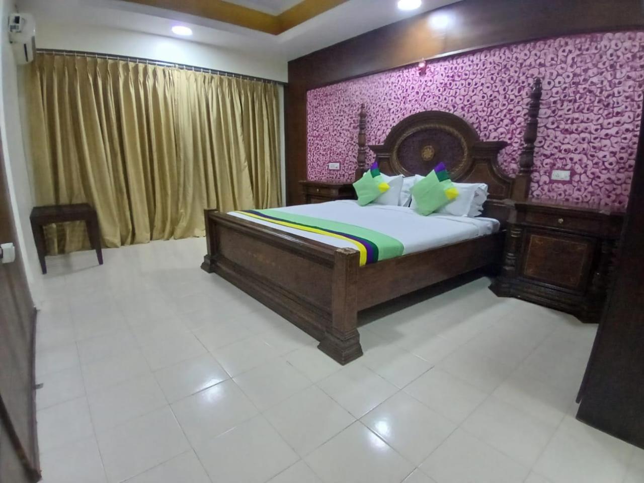 Blossoms Room The Plaza-Luxury Collection- Lakdikapul Hyderabad Exterior photo