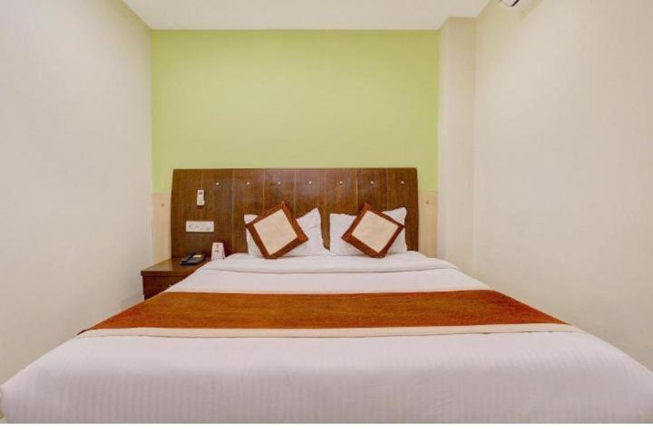 Blossoms Room The Plaza-Luxury Collection- Lakdikapul Hyderabad Exterior photo