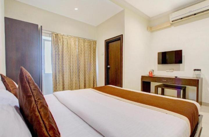 Blossoms Room The Plaza-Luxury Collection- Lakdikapul Hyderabad Exterior photo